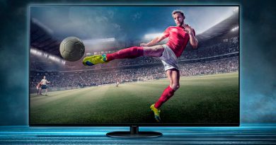 Imagen de un partido de fútbol en un televisor Panasonic.
