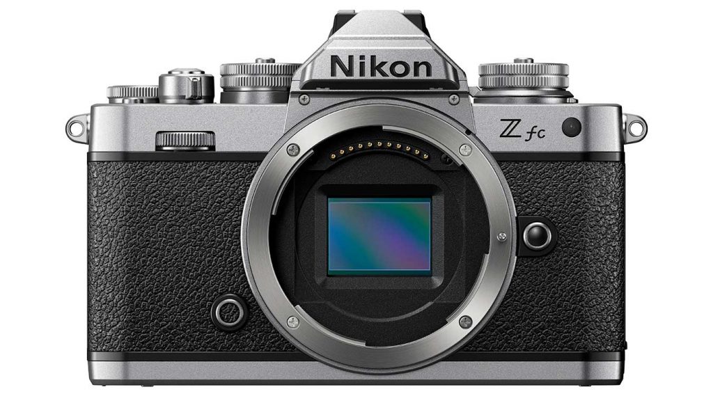 Cámara sin espejo Nikon Z fc con el sensor a la vista.